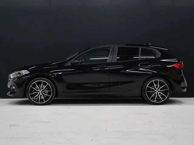 BMW 1-serie 120i Executive Edition [HARMAN/KARDON, APPLE CARPLAY, ANDROID, ADAPTIVE CRUISE CONTROL,...
