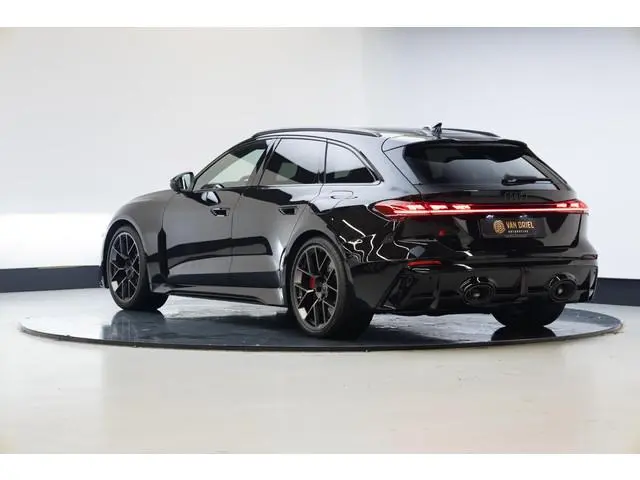 Audi A5 Avant RS 5 e-hybrid quattro | Direct leverbaar | Sport Pakket | Keramische remmen | 21 Inch...
