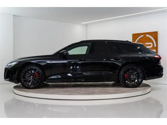 Audi A6 Avant C9 e-hybrid 270KW Quattro S Edition Competition 367PK | Tech Pro | B&O | Lucht | Trekh...