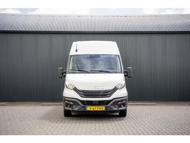 Iveco **Daily 35S16 | 160 PK |  L2H2 | Automaat | 3-Zits | Climate | Airco**