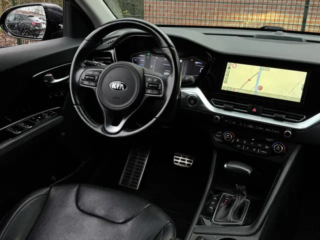 Kia Niro 1.6 GDi PHEV DYNAMIC+ LINE JBL/LEDER/TREKHAAK/STOEL-VENTILATIE