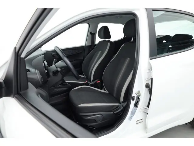 Hyundai i10 1.0 Comfort 5-zits | Rijklaar!! | Cruise Control | Lane Assist | DAB | Apple CarPlay & A...
