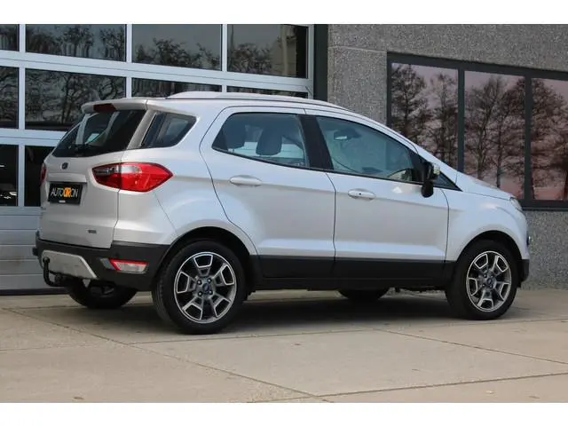 Ford EcoSport 1.0 EcoBoost Titanium Trekhaak Stoelverwarming Dealer Onderhouden