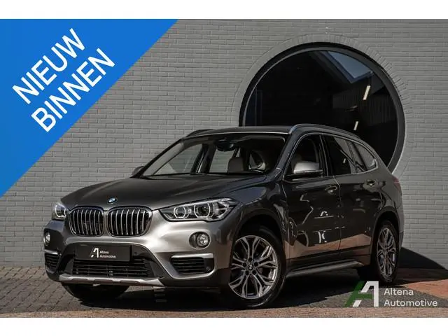 BMW X1 sDrive18i High Executive Xline, park assistant, stoelverwarming, head-up