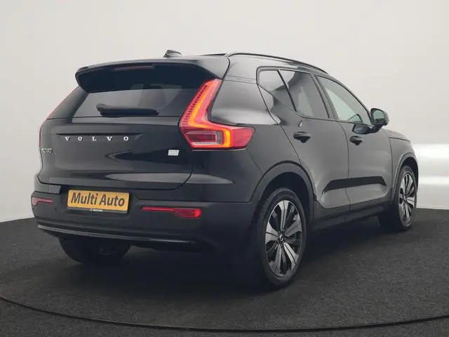 Volvo XC40 Ultimate Recharge Pure 70 kWh 231pk | Panodak | Warmtepomp | Adaptive Cruise | 360 Camera...