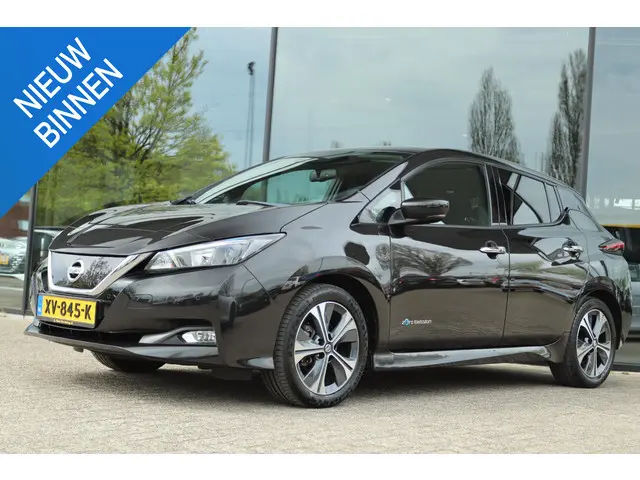 NISSAN LEAF N-CONNECTA 40 KWH | CARPLAY | 360 CAMERA | ADAPTIVE CRUISE | KEY-LESS | PDC | PRIVACY