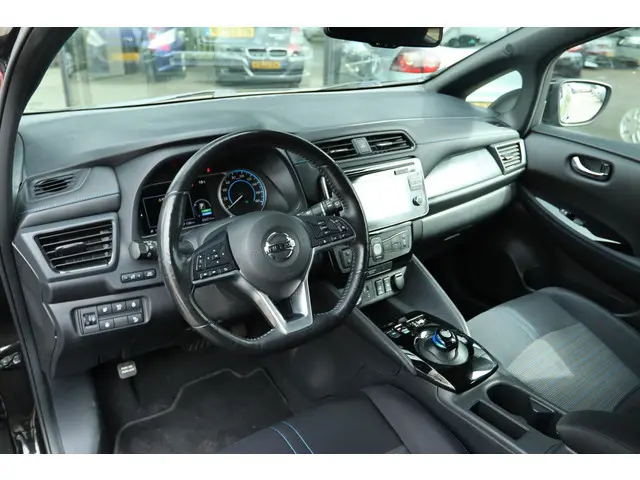 NISSAN LEAF N-CONNECTA 40 KWH | CARPLAY | 360 CAMERA | ADAPTIVE CRUISE | KEY-LESS | PDC | PRIVACY