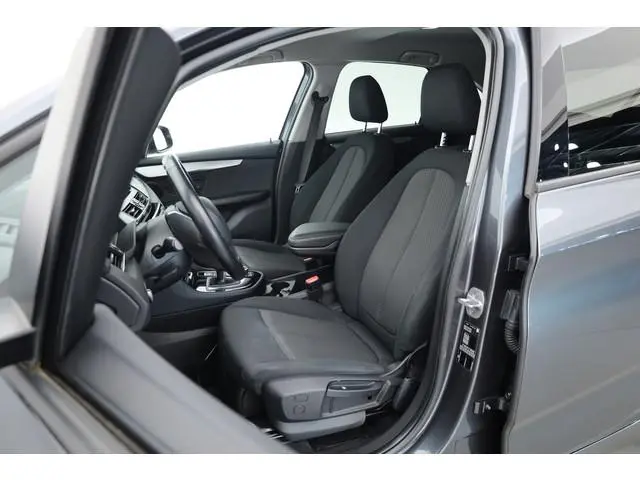 BMW 2-serie Active Tourer 218i Executive | Cruise Control | All Season | Bluetooth | Navi | PDC+A