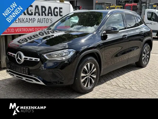 Mercedes-Benz GLA-klasse 250 e Progressive 17"/Widescreen/Stoelverwarming/DAB/Apple Carplay & Androi...