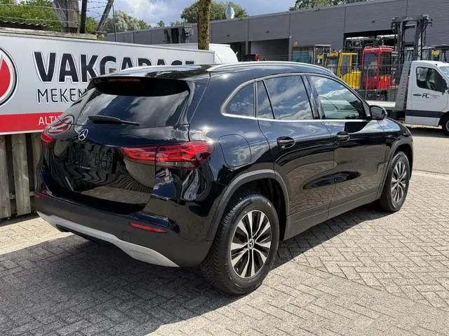 Mercedes-Benz GLA-klasse 250 e Progressive 17"/Widescreen/Stoelverwarming/DAB/Apple Carplay & Androi...