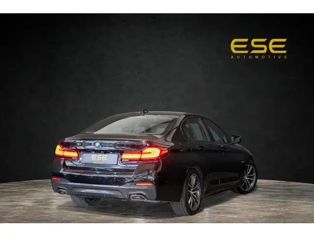 BMW 5-serie 530e M-Sport | H&K | Leder | Carplay | Camera
