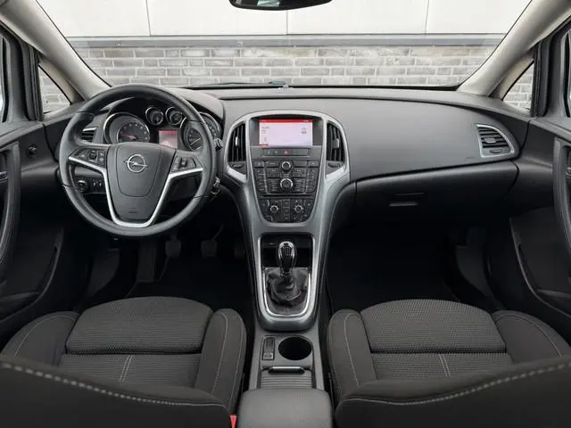 Opel Astra Sports Tourer 1.4 Turbo Design Edition | Navi | Climate | Cruise | PDC |