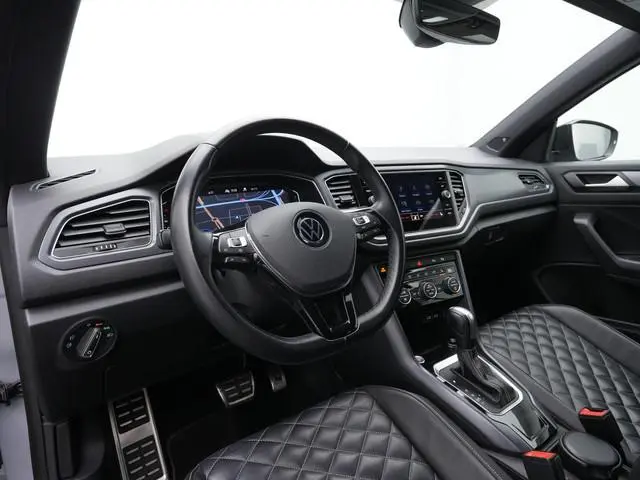 Volkswagen T-Roc Cabrio 1.5 TSI 150 pk DSG R-Line | Trekhaak | Leder | Beats | Stuur-/stoelverwarmin...
