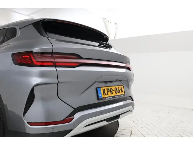 BYD SEAL U
