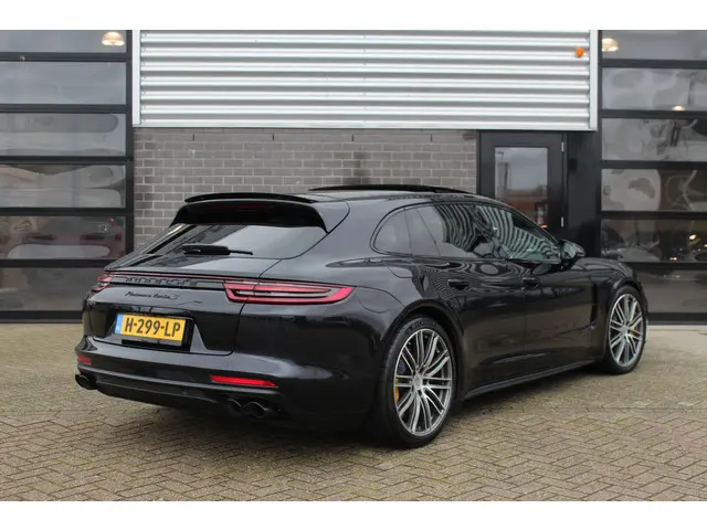 Porsche Panamera Sport Turismo 4.0 Turbo S E-Hybrid 680 PK / Chrono / Panoramadak