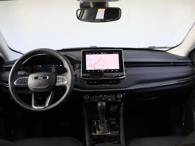 Jeep Compass 1.5T e-Hybrid High Altitude | 19 inch | 360 camera | 1450 kg trekgewicht | Stoel-stuur...