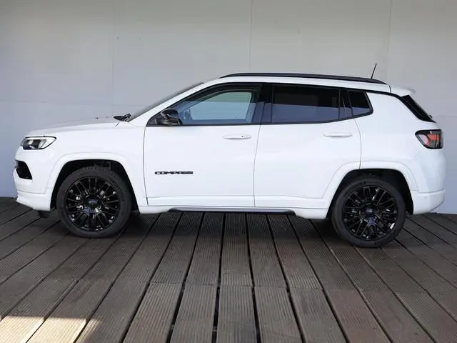 Jeep Compass 1.5T e-Hybrid High Altitude | 19 inch | 360 camera | 1450 kg trekgewicht | Stoel-stuur...