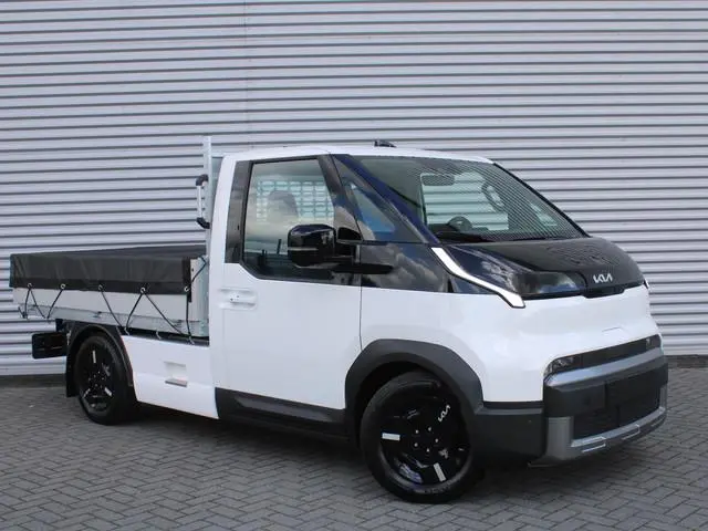 Kia PV5 Essential 51.5 kWh Kipper | Nu in de showroom! |