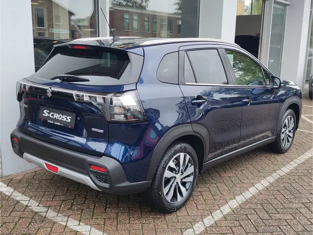 Suzuki S-Cross