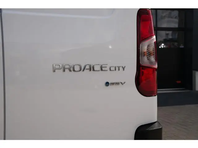 Toyota pro-ace