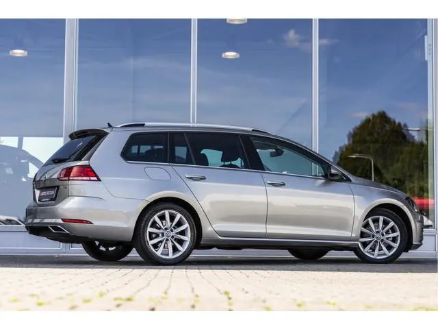 Volkswagen Golf 1.4 TSI Highline Business | DSG | Virtual | ACC | Carplay