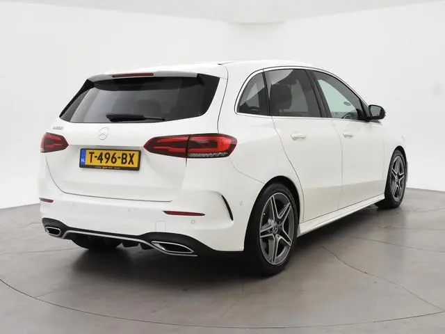 Mercedes-Benz B-klasse 200 163 PK AUT. AMG SPORT + SFEERVERLICHTING | CAMERA | WIDESCREEN | STOELVER...
