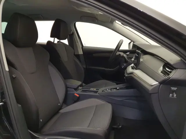 ŠKODA Octavia Combi 1.0 e-TSI 110pk DSG/AUT Business Edition Camera, Cruise control, Virtual cockpit