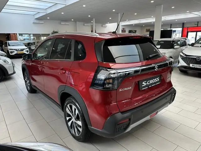 Suzuki S-Cross