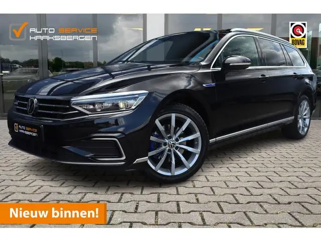 Volkswagen Passat Variant 1.4 TSI PHEV GTE Business | Trekhaak | Pano | 360 Camera |