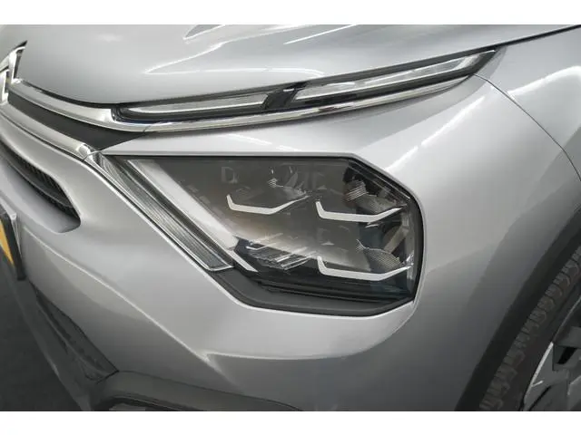 Citroen C4 Puretech 130 Feel | Trekhaak | Camera | Allseason Banden | Climate Control | Parkeersenso...