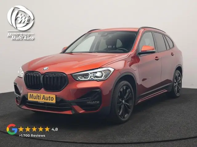 BMW X1 xDrive25e Sportline PHEV 221pk Dealer O.H | Trekhaak Afn. | Camera | Harman / Kardon | Head U...