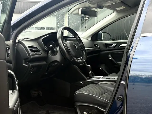 Renault Mégane Van 1.5 dCi BOSE | AUTOMAAT | LED | GRIJS KENTEKEN | KEYLESS | CAMERA | CLIMA