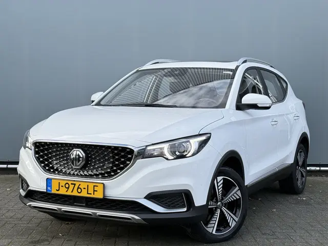 MG ZS BJR 2020 EV Luxury 45 kWh 143 PK PANODAK | CAMERA | STOELVERWARMING | ELEK. STOEL | CLIMA | CRUISE