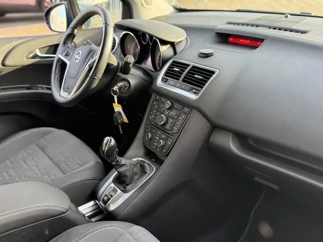 Opel Meriva 1.4 Turbo Cosmo Rijklaar geleverd incl. beurt-apk en 6mnd garantie | Geheel dealer onder...
