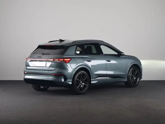 Audi Q4 e-tron S edition 82 kWh 286 pk | MMI navigatie pro | MMI bijrijdersdisplay | Techniekpakket...