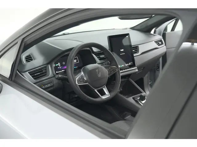 Renault Captur 1.8 E-Tech full hybrid 160 techno | Camera | Winterpakket | Adaptieve Cruise Control...