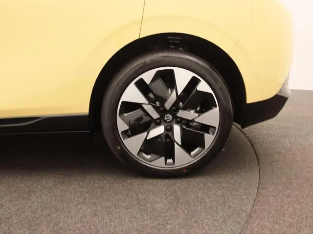 Leapmotor B05