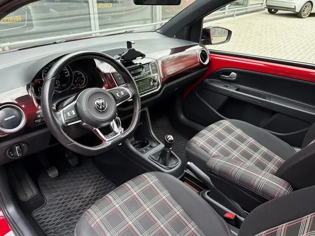 Volkswagen Up! 1.0 TSI GTI *!* PANODAK/ ECC/ BEATS/ CRUISE/ CAMERA/ 17 INCH *!*