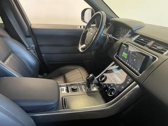 Land Rover Range Rover Sport P400e SE Black Pack Navigatie Apple Carplay/Android Auto Camera Parkeer...