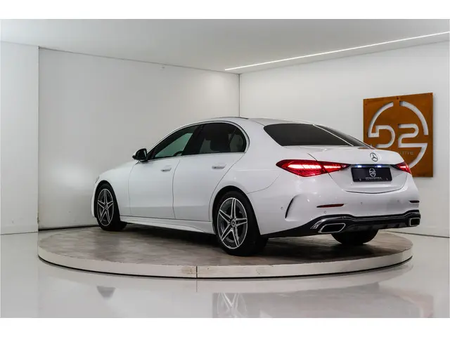 Mercedes-Benz C-klasse 180 AMG Line 170PK | Sfeer | Carplay | Leder | Stoelverw. | 12 MND Garantie