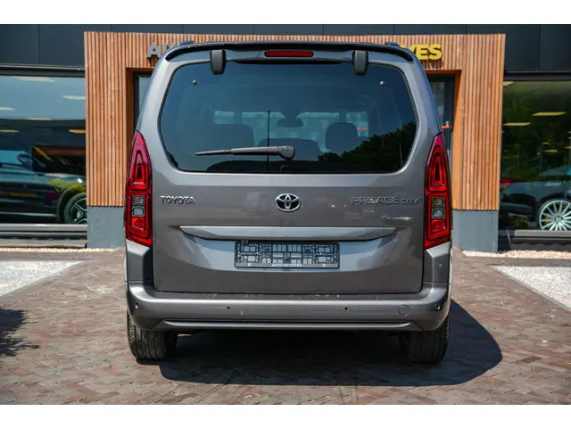 Toyota pro-ace