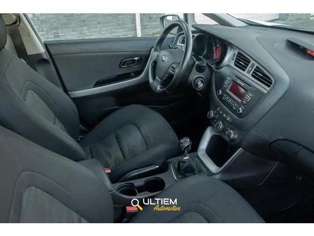 Kia cee'd Sportswagon 1.6 GDI | Stoelverwarming Ruim