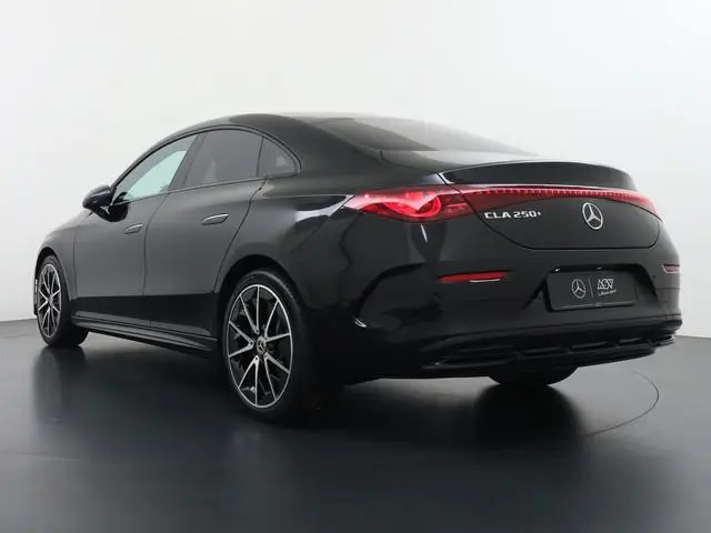 Mercedes-Benz CLA 250+ Launch Edition 85 kWh Accu | Memorystoelen | Warmtepomp | Multibeam Led | Sto...