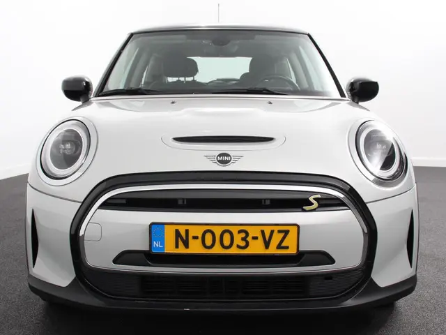 Mini Mini Electric Business Edition 33 kWh | Navigatie | Climate Control | Lichtmetalen Velgen | Dab...