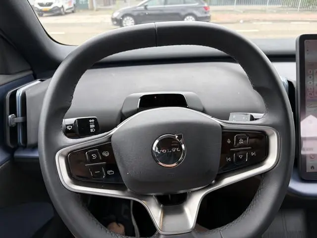 Volvo EX30