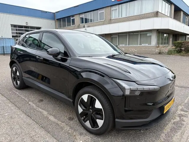 Volvo EX30