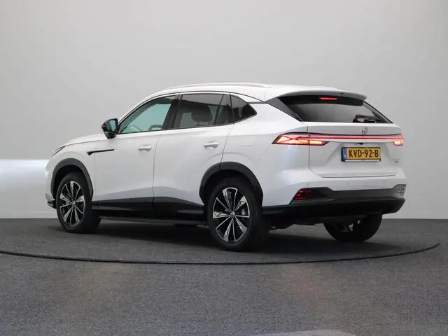 MG HS