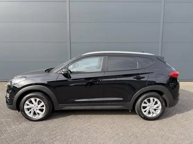 Hyundai Tucson 1.6 GDI Comfort (Trekhaak - Camera - Automatische Airco - Navigatie via APP - 17"incl...