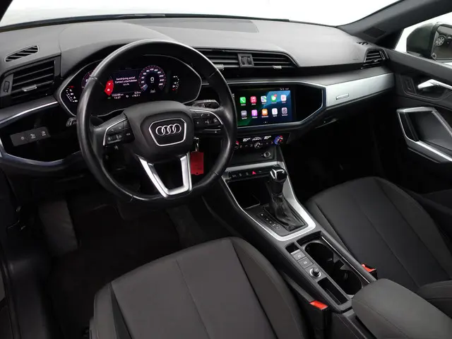 Audi Q3 Sportback 35 TFSI S Edition Aut- Xenon Led, Carplay, Android Auto, Dynamic Select, Privacy G...