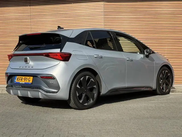 CUPRA Born Essential Limited 63 kWh